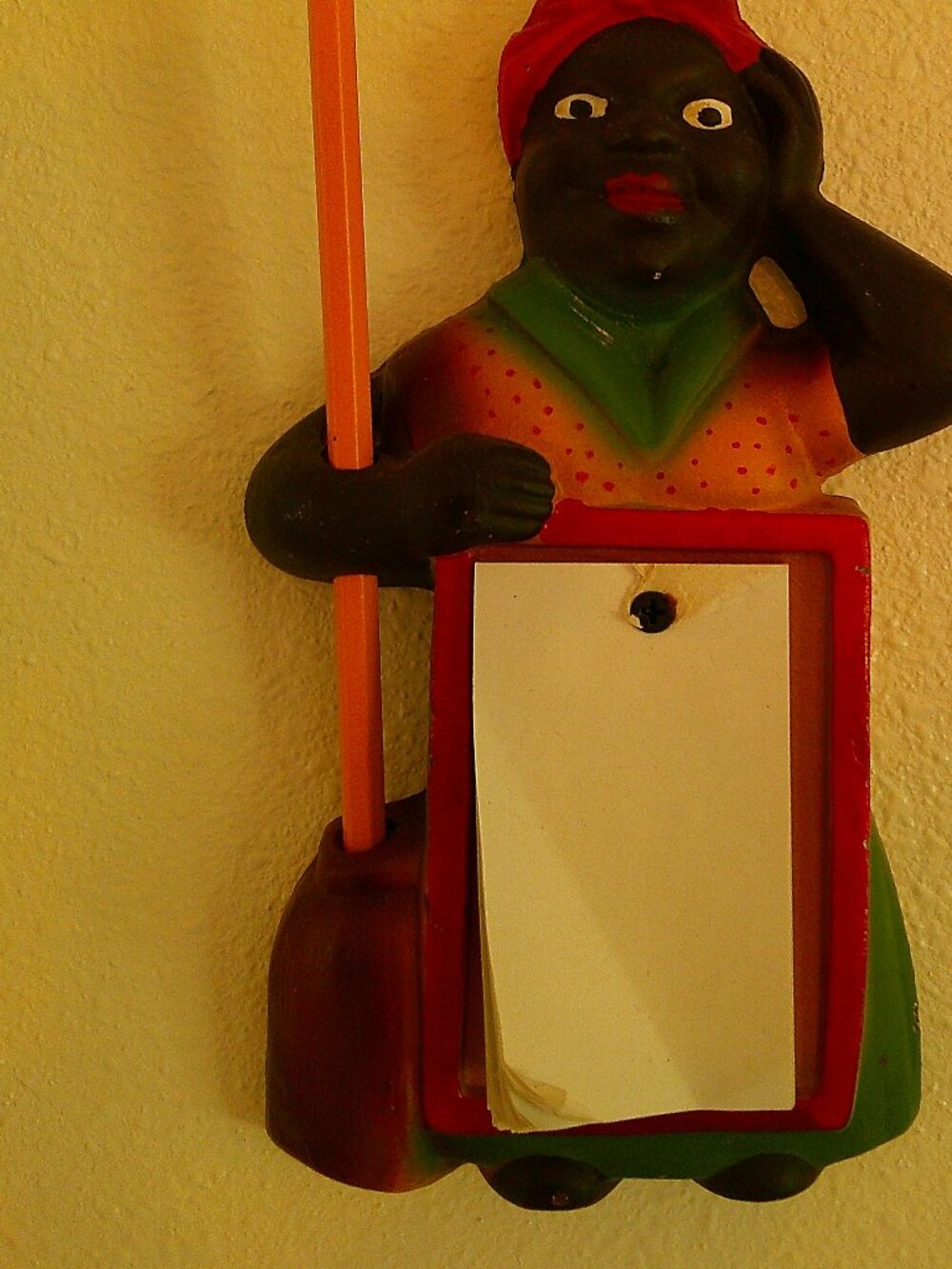 Vintage Hanging Cast Iron maid memo pad - Picture 3 of 7